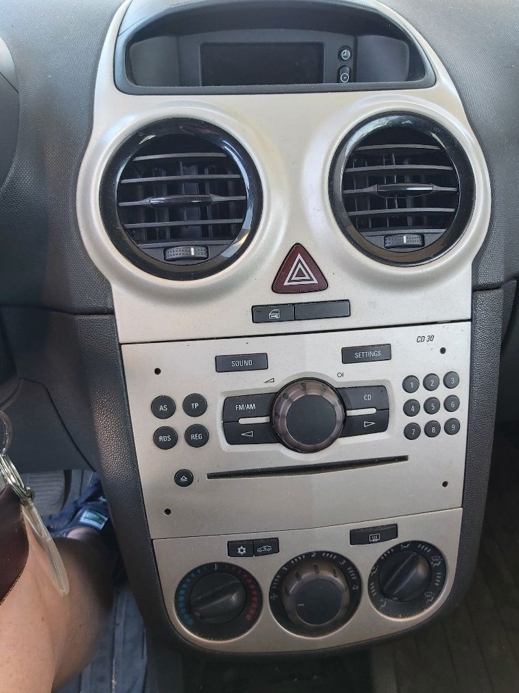 vendo opel corsa com avaria da junta da cabeça do motor