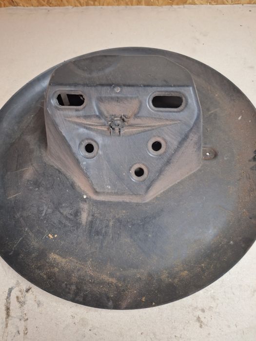 Osłona koła zapasowego Mercedes r129