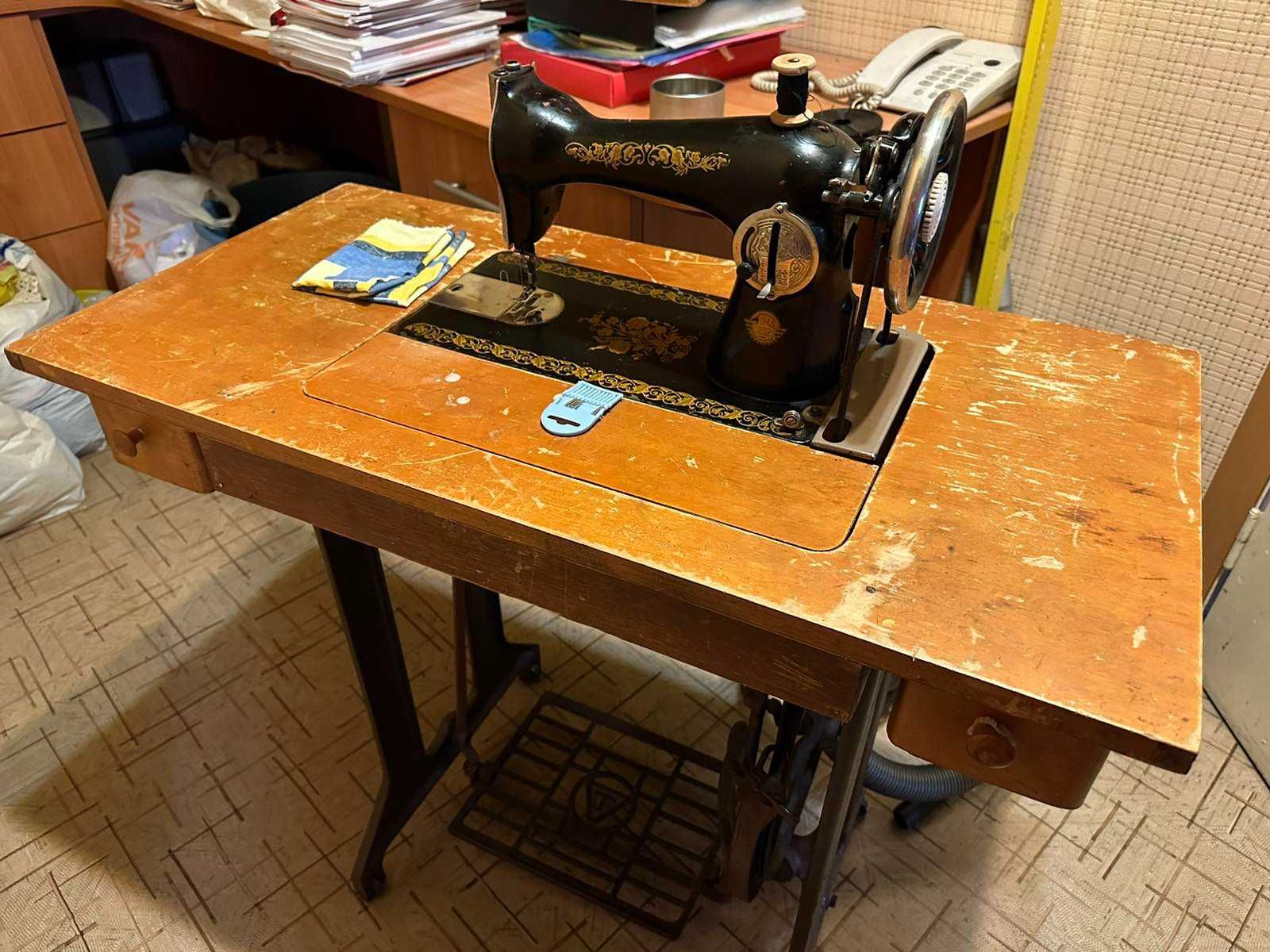 Машинка швейная советская 30х годов В рабочем состоянии