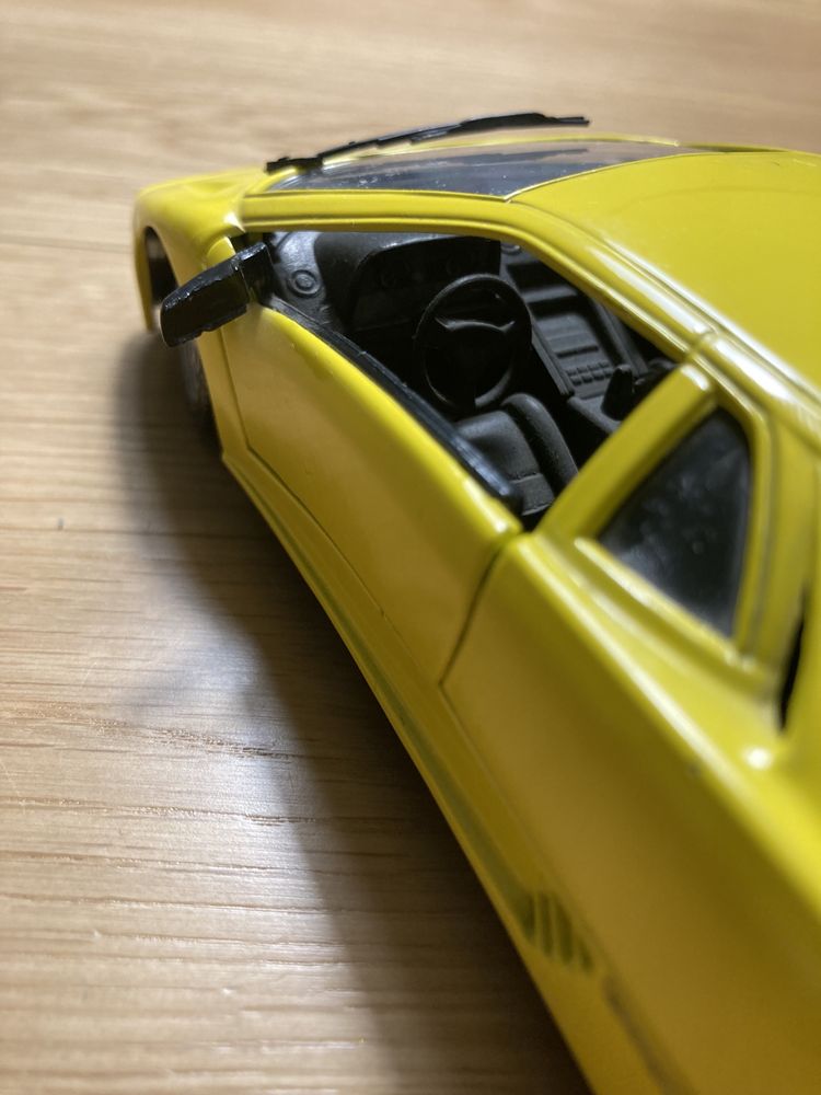 Maisto 1/24 1:24 Lamborghini Diablo