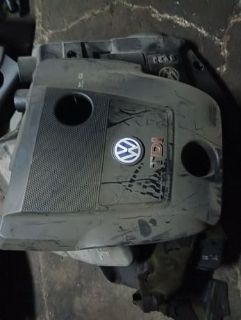 Volkswagen Bora Golf 4 1.9 tdi osłona górna pokrywa silnika