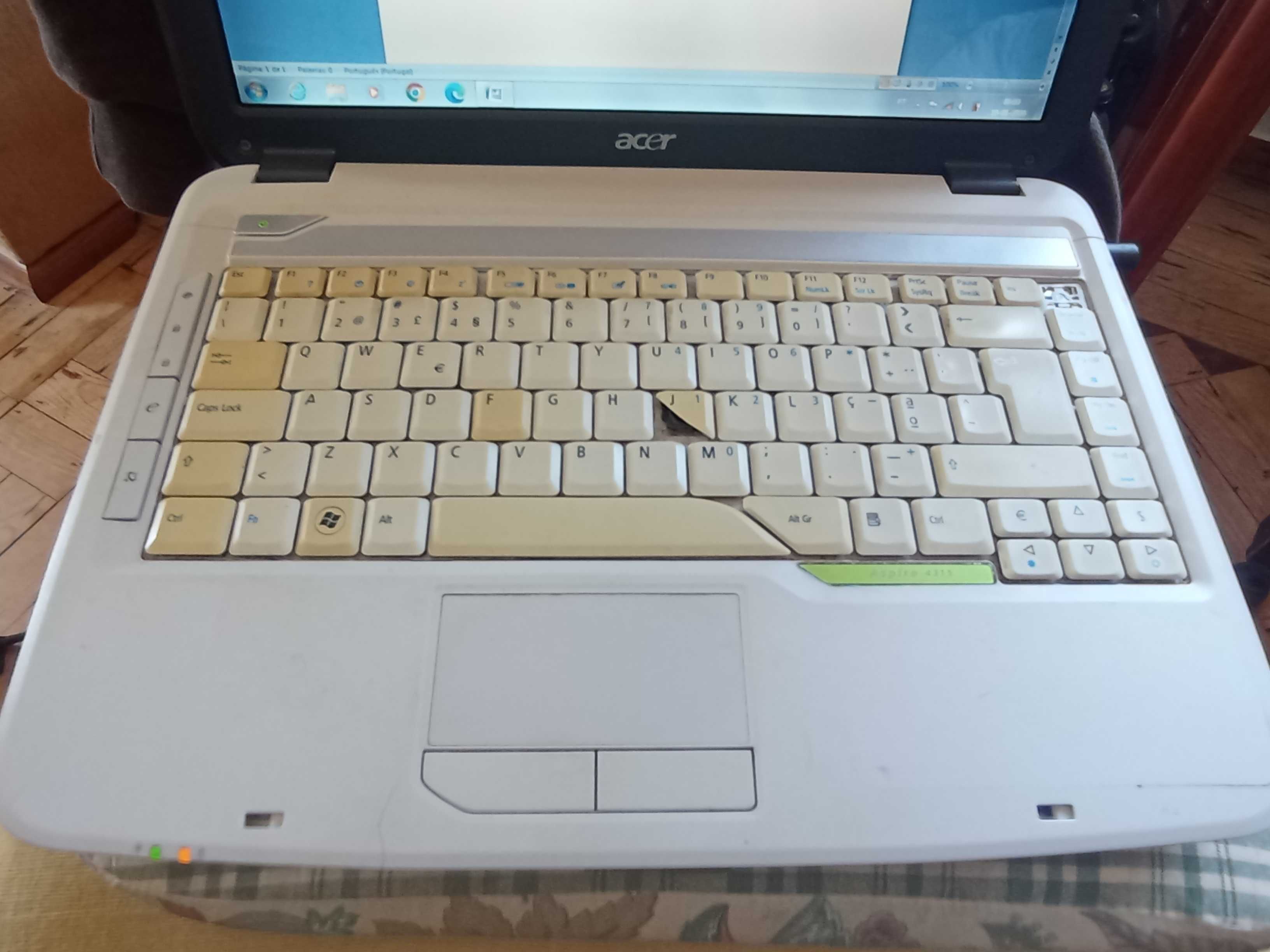 Portátil Acer Aspire 4315