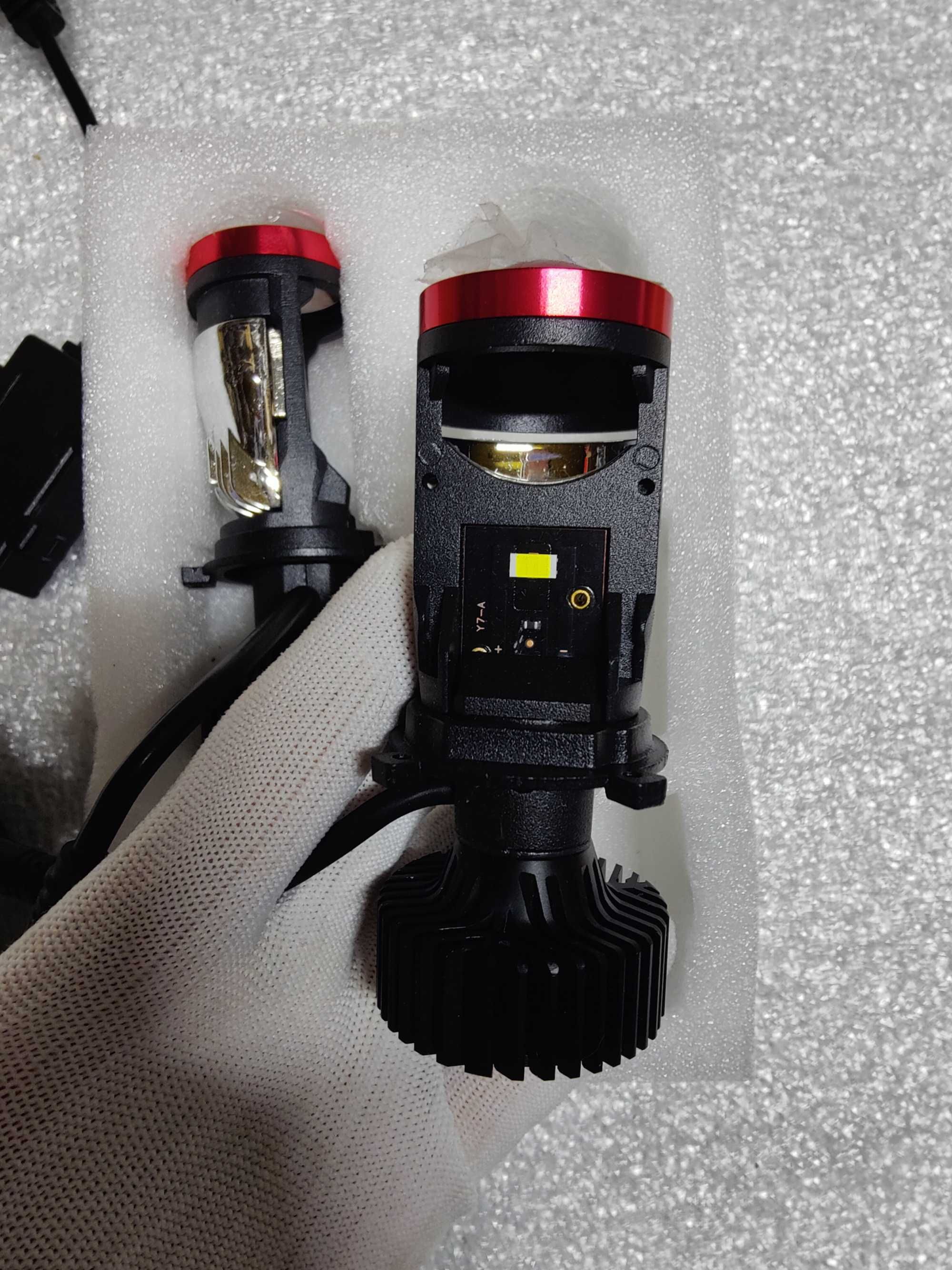 Світлодіодні Led Лампи Y6 Y7d A82 H4 H4 mini led lens Y6D Bi-Led линзи