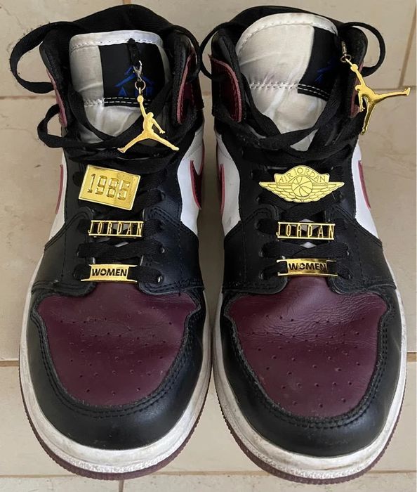 Nike Air Jordan 1 Mid SE Gold Pendants