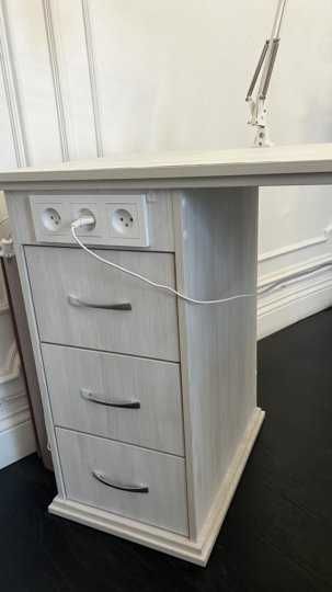 Маникюрный стол разборной с вытяжкой