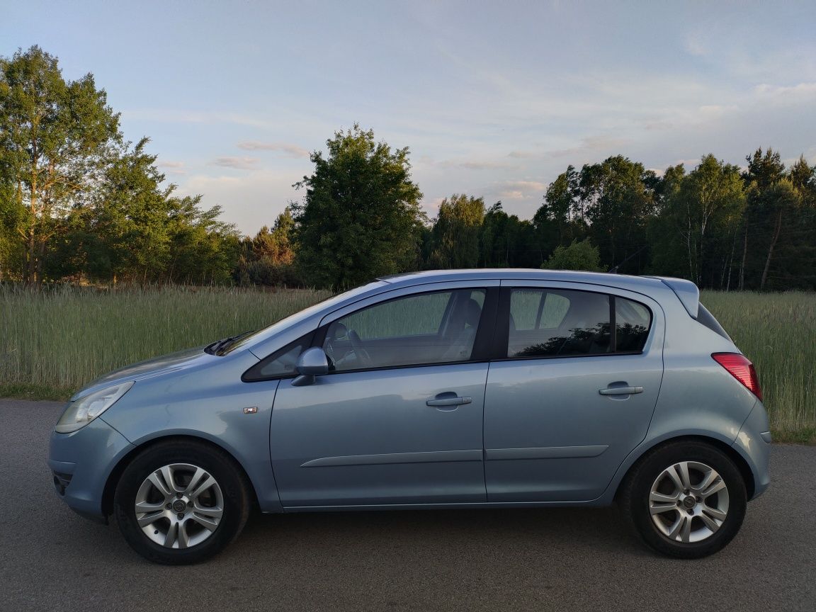 Opel Corsa D Cosmo 1.4b 2007 klima