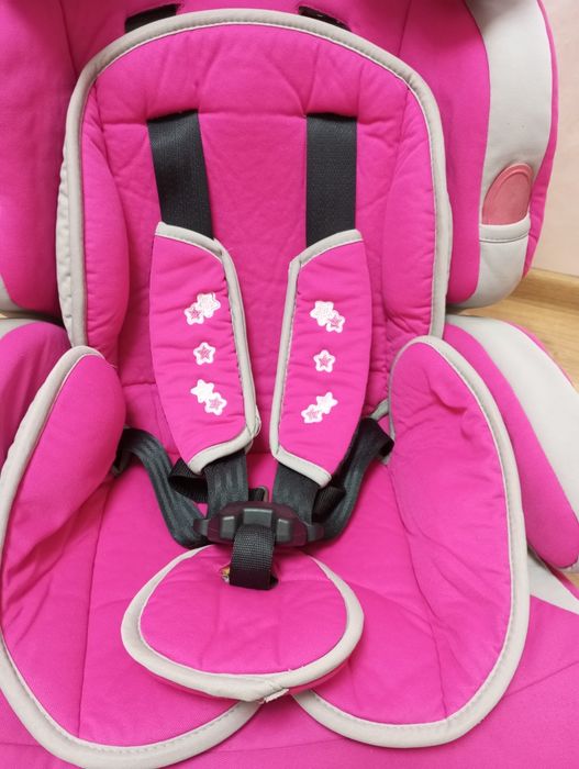 Автомобільне крісло