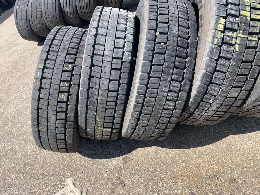 D35. 275/70/22,5 Dunlop Sp444
