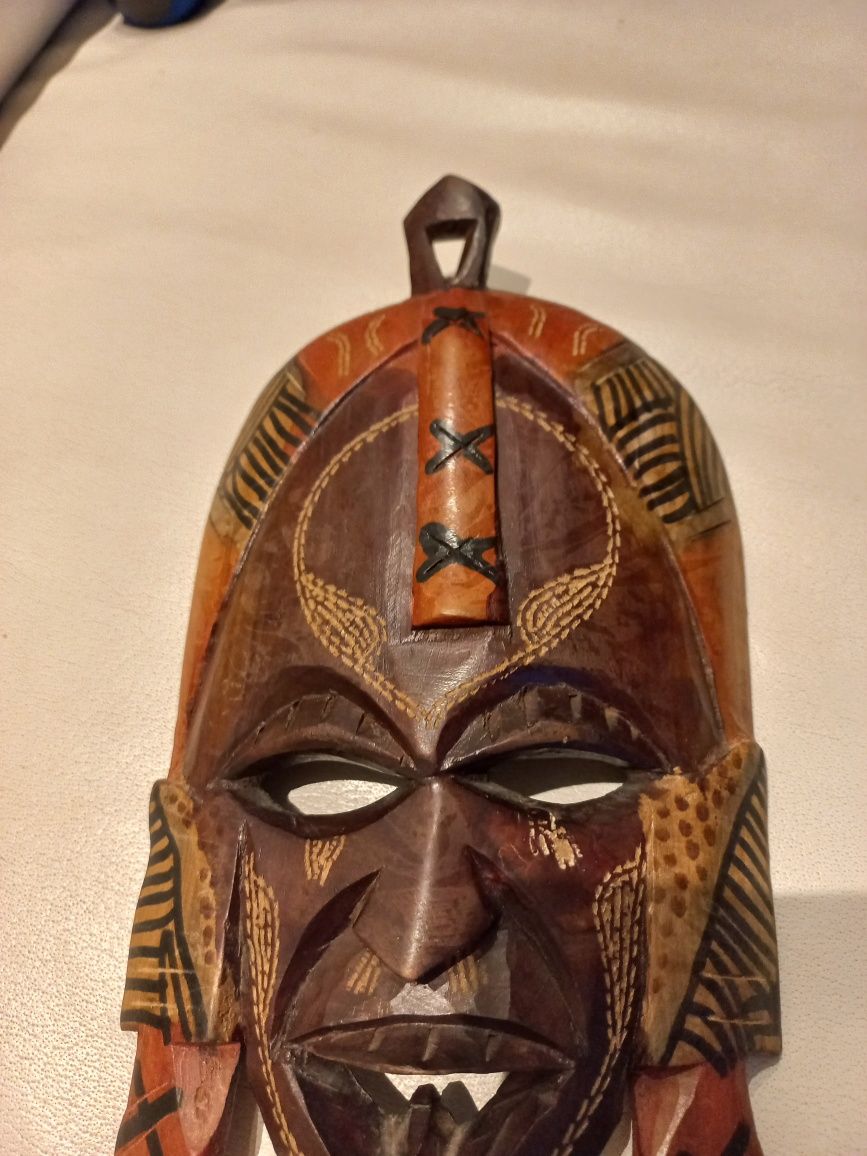Piękna afrykańską drewniana maska 13x23cm