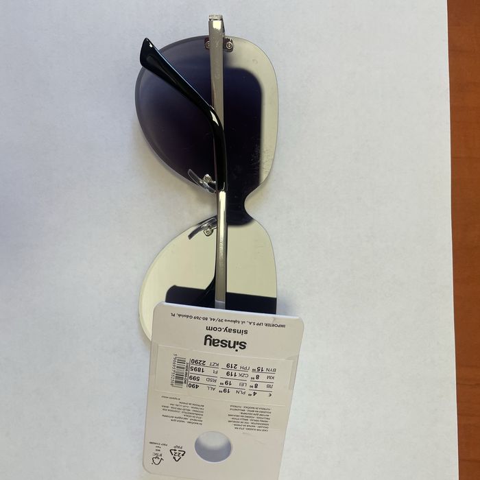 Okulary przeciwsłoneczne damskie czarne Sinsay UV 400