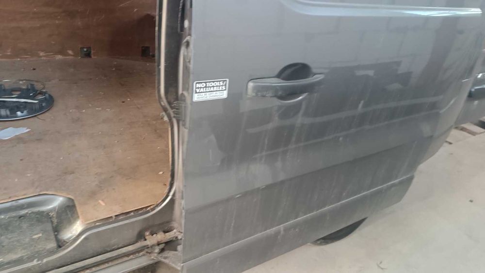 Двері видвижні ліві Opel Vivaro 3/Renault Trafic 3 2016