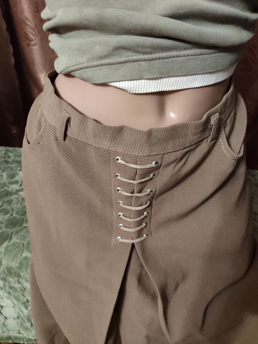 спідниця кольору хакі