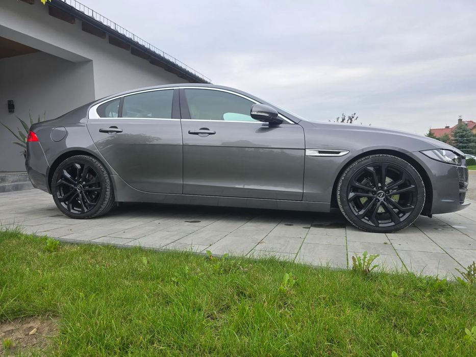 Jaguar XE Jaguar XE 2.0 D 180kM, jedynie 96tkm, super stan.