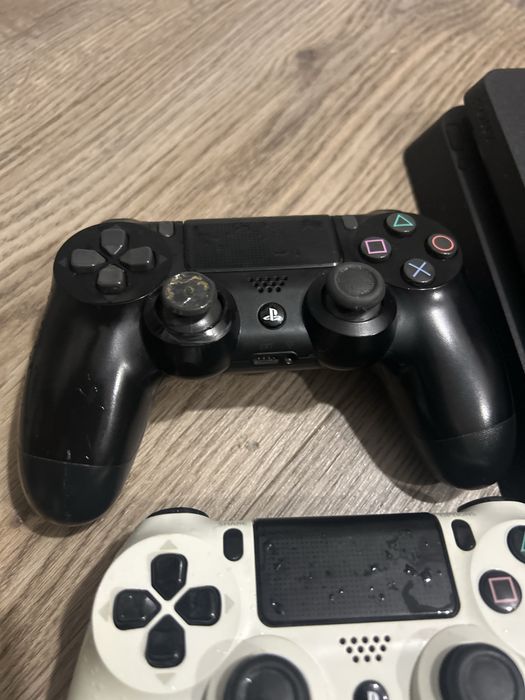 Vendo PlayStation 4 modelo CUH-2015B