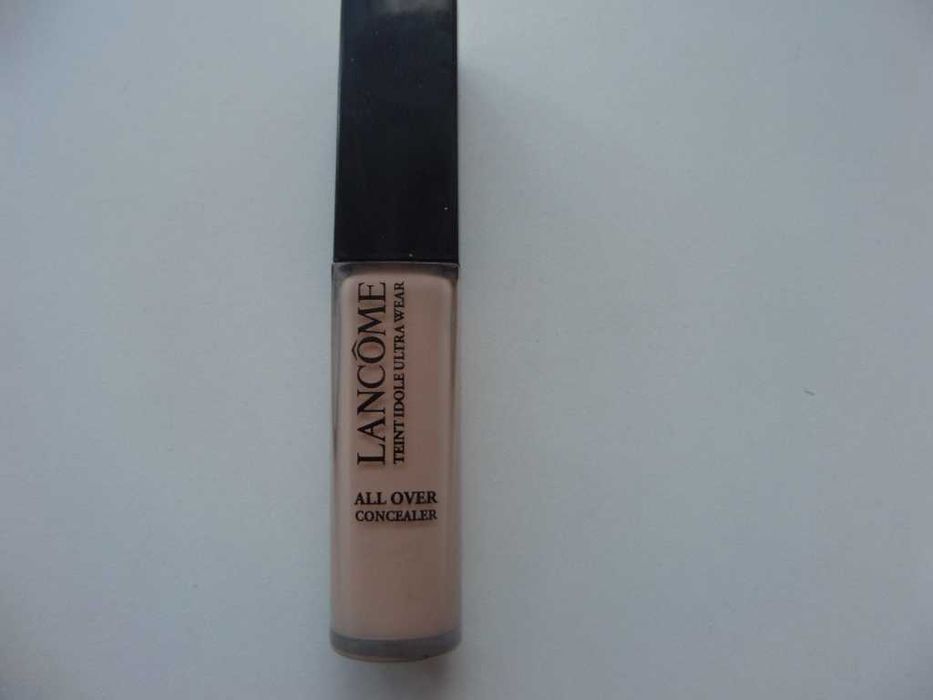 Lancome korektor Teint Idole Ultra Wear All Over Concealer