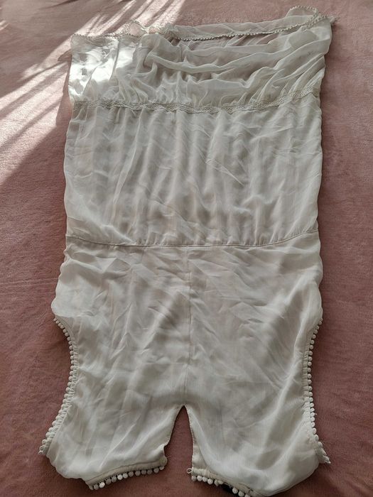 Sukienka biala zwiewna rozmiar 42