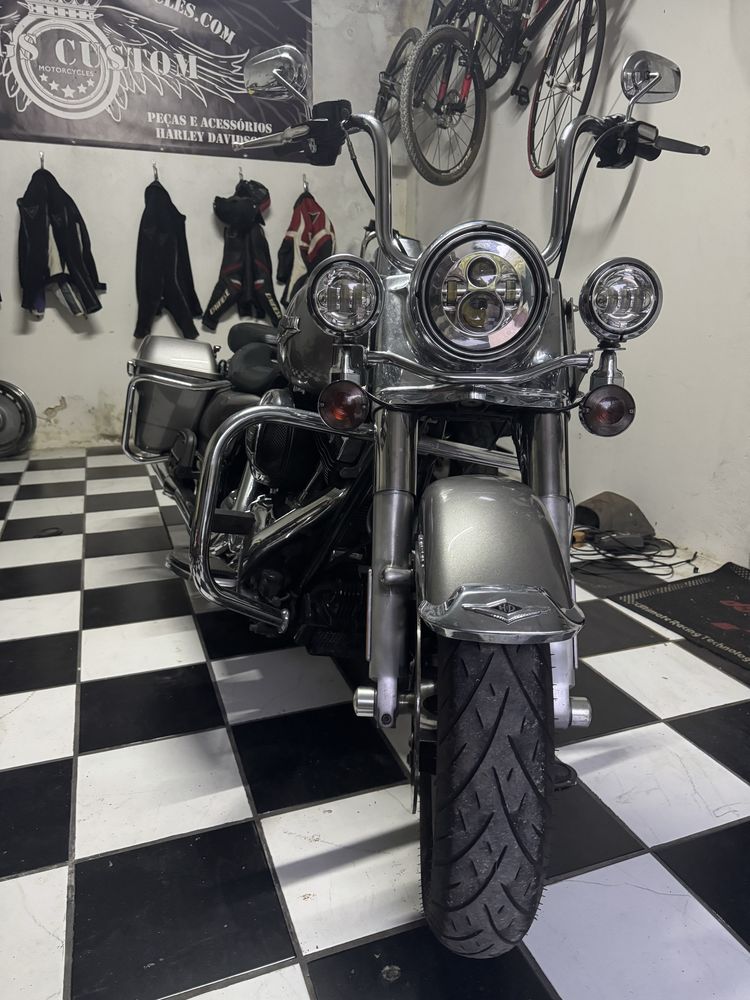 Harley Davidson roadking 103 Road King 2016