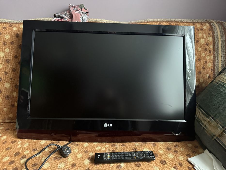 Telewizor 32 całe LG 32LG4000