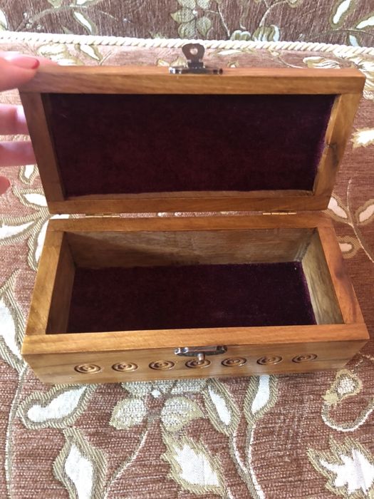 Скринька для прикрас ручної роботи