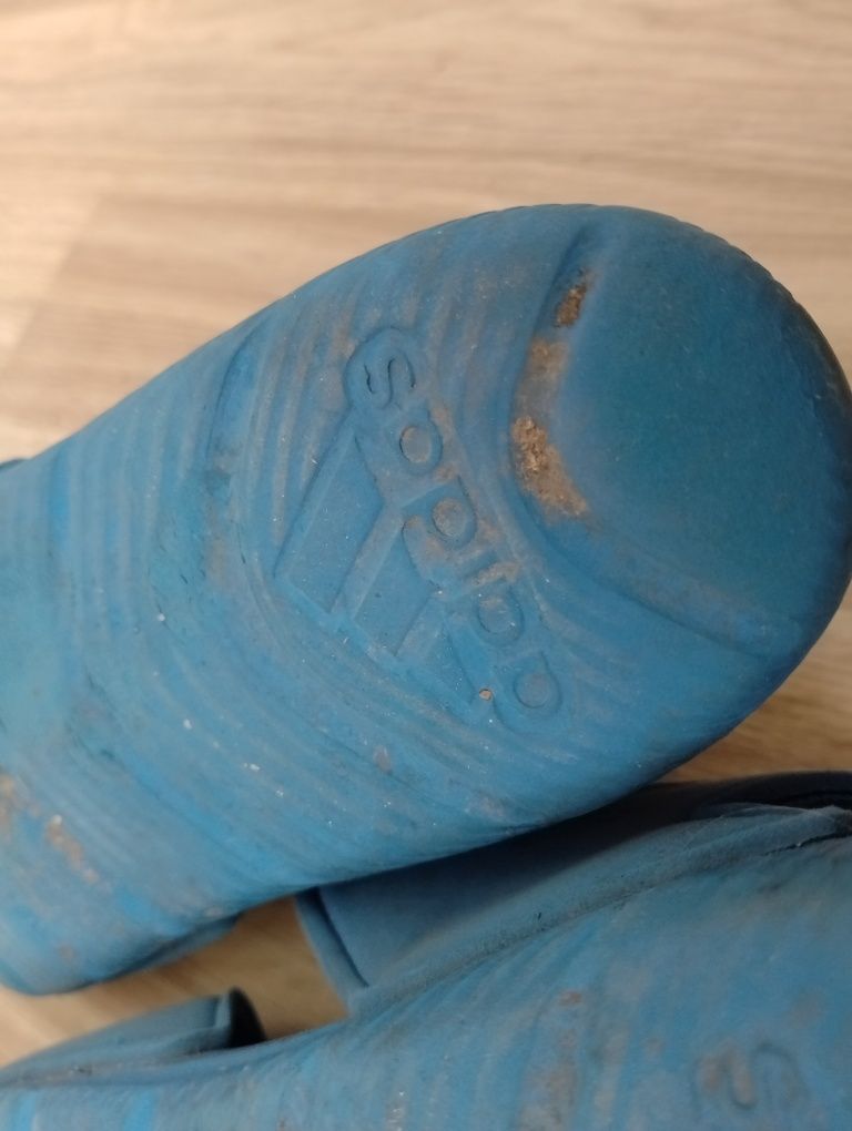 Adidas ultra lekkie sandały 33 piankowe