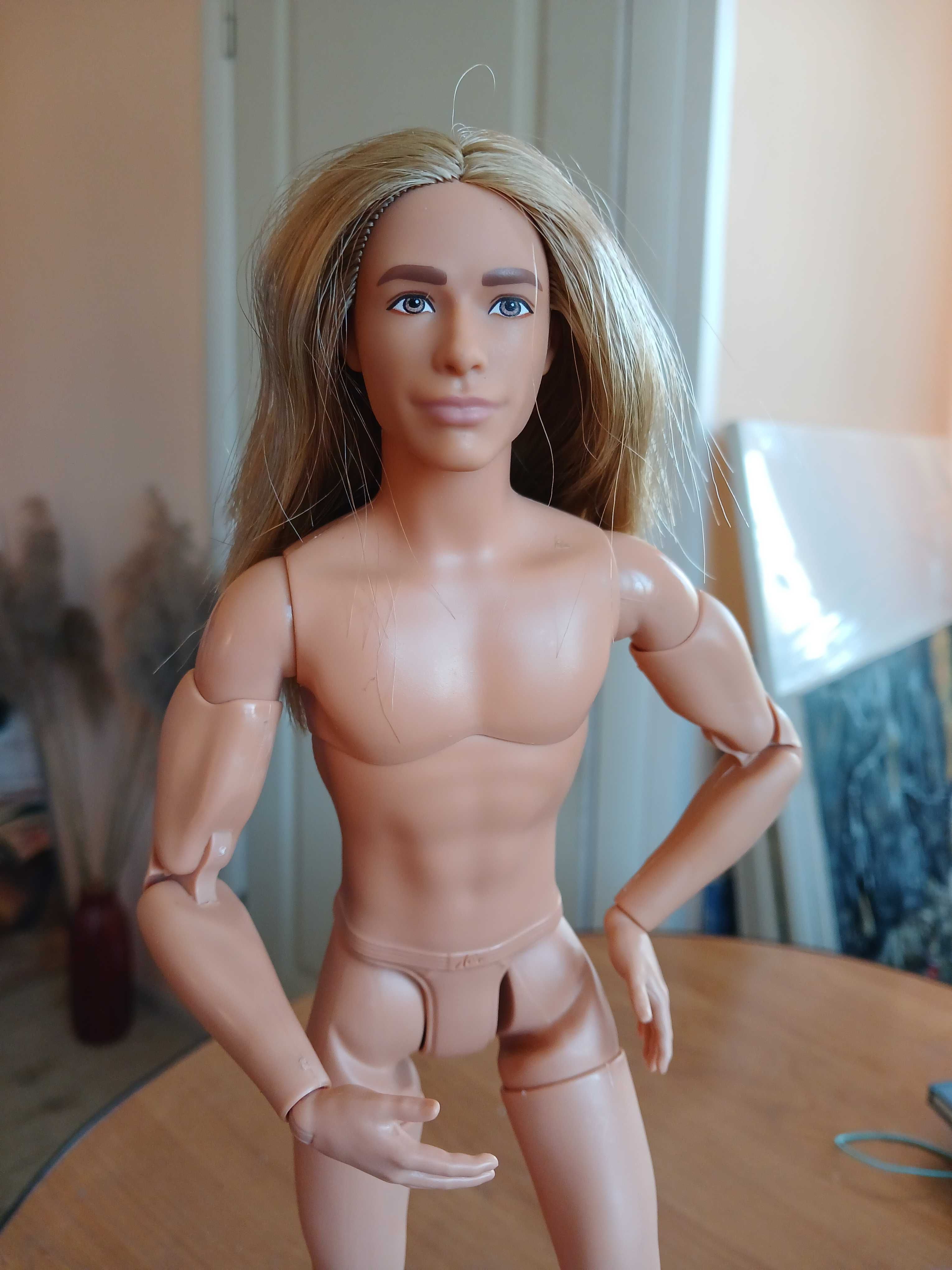 Barbie Кен з довгим волоссям на шарнірному тілі