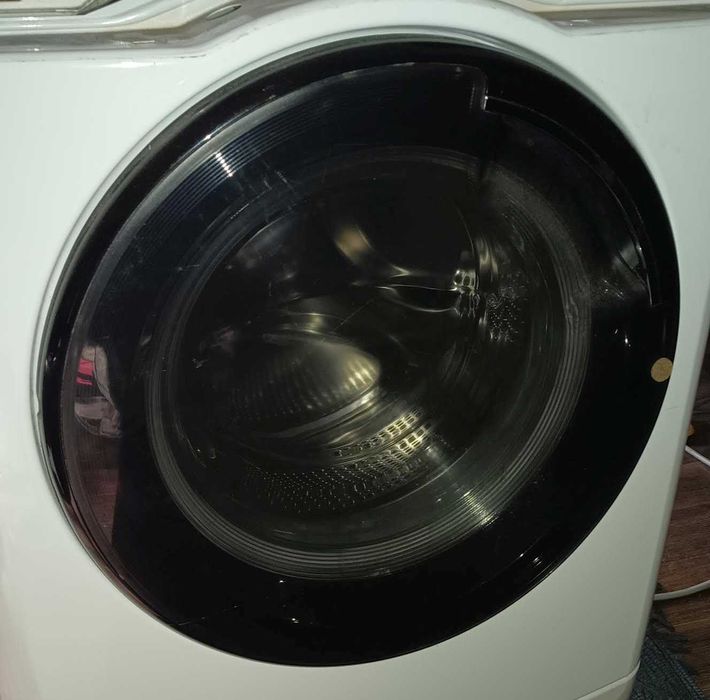 Pralka Whirlpool AWSE 7200 6th Sense - DRZWI