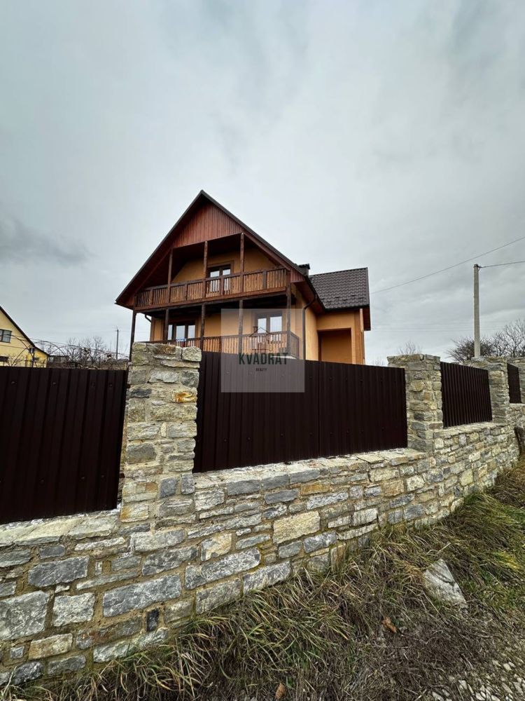 Продам затишний будинок в місті