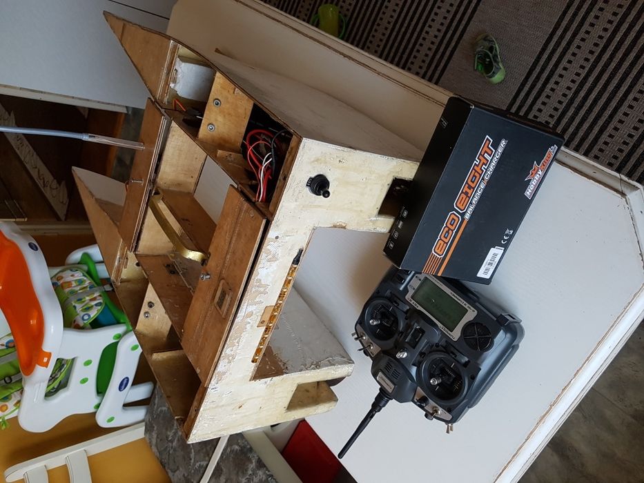 Sprzedam Łódka zanętowa wywozowa lub zamiana