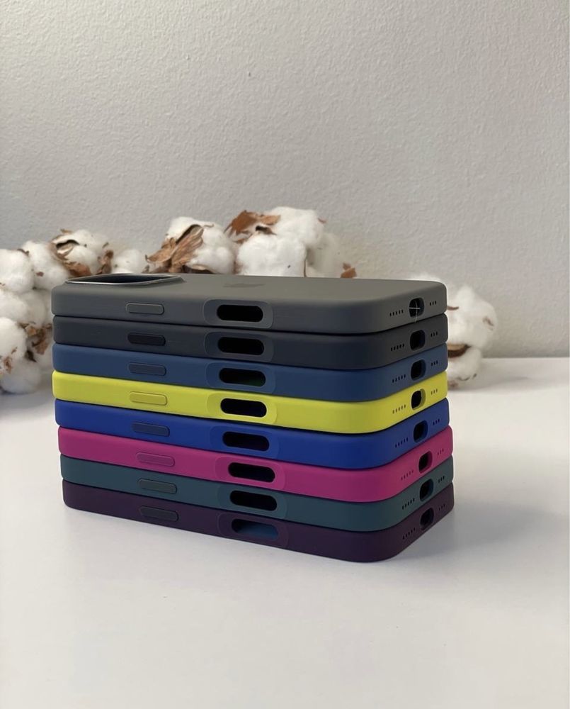 Силиконовый чехол чохол Silicon case Magsafe для iphone 16 pro max