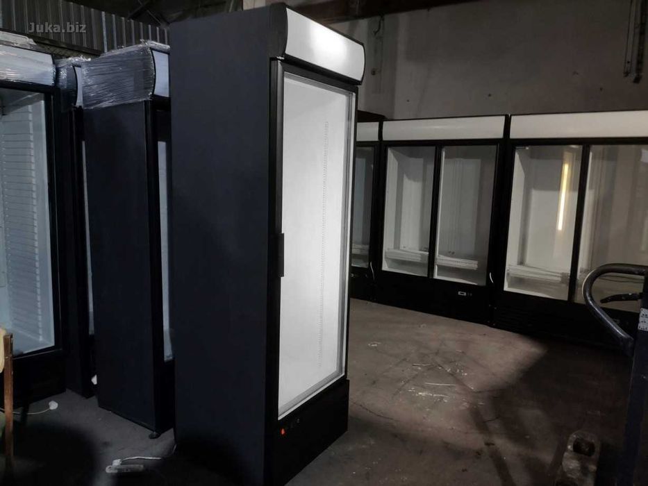 Холодильна Шафа вітрина Inter 501T Чорний. Холодильник. Стан ідеал