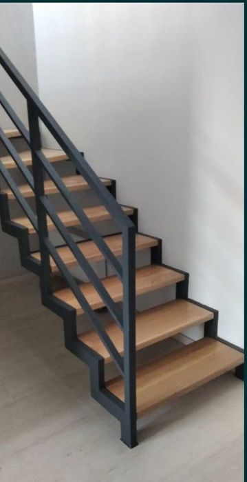 Металеві сходи та перила в стилі
