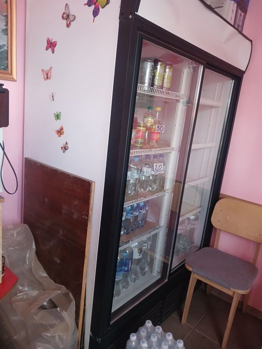 продам холодильник двух дверный