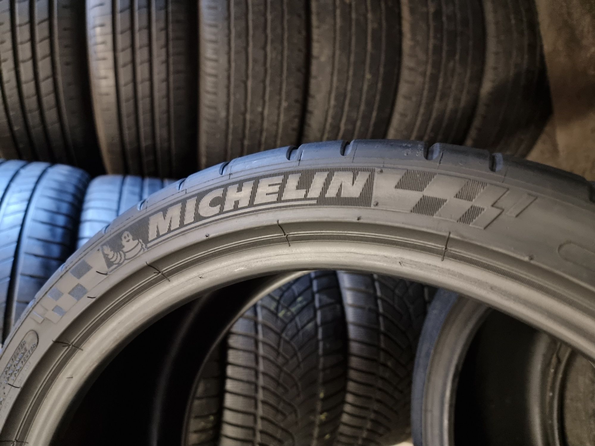 Шини літні 245х35хR18 Michelin Pilot Super Sport 2 ШТ 85% Протектор