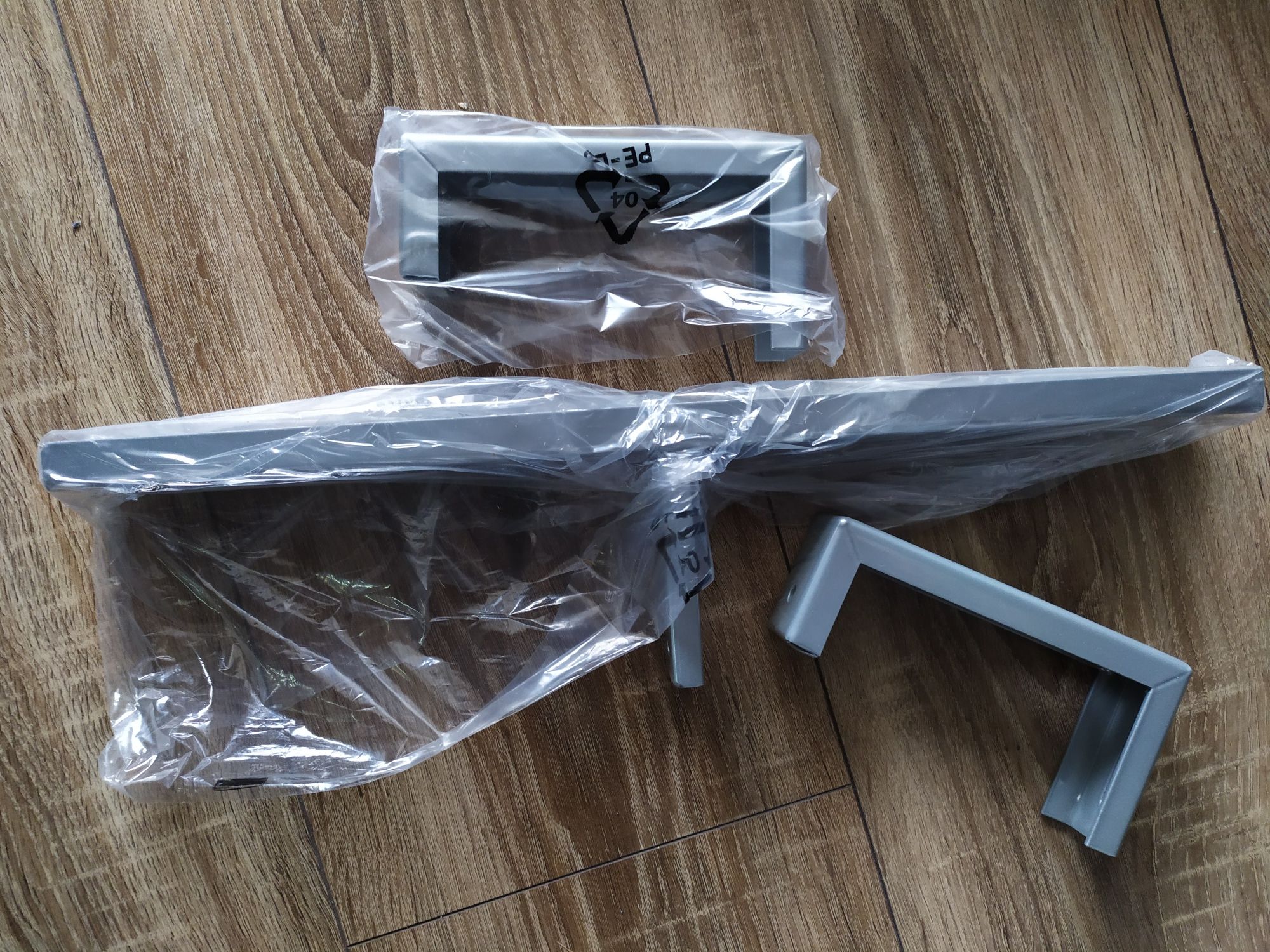 Uchwyt Ikea srebrny 48x22 cm tuner dekoder