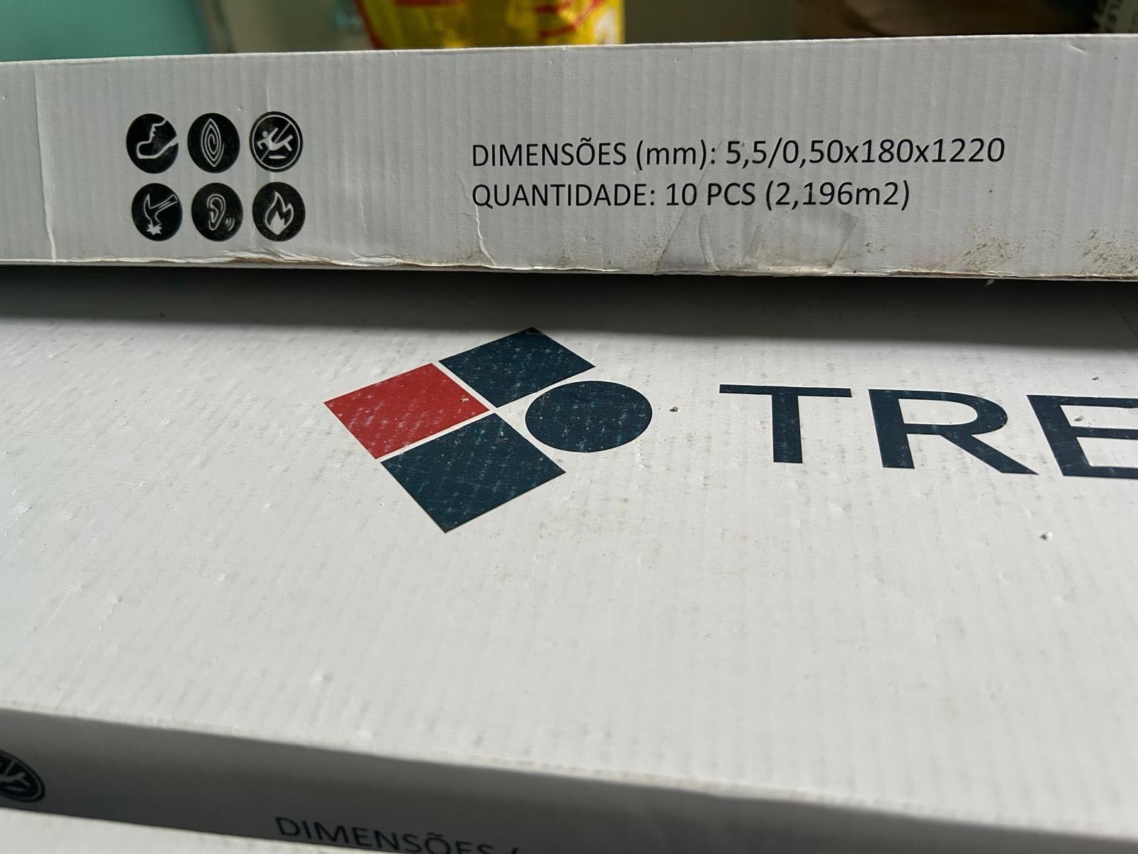 Vendo chão vinílico de alta qualidade