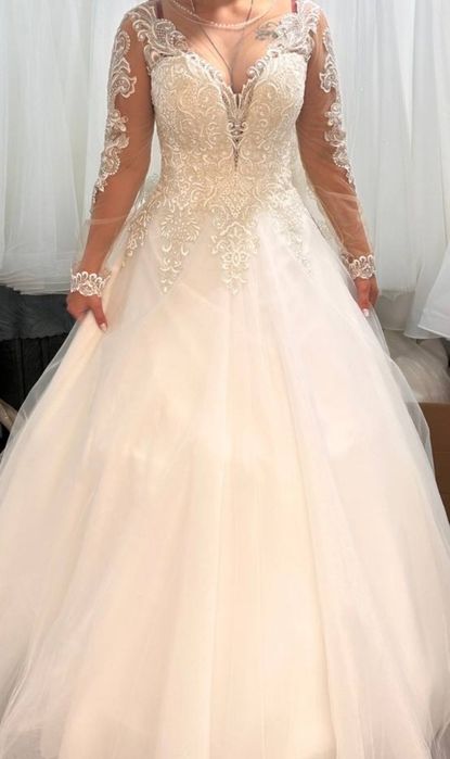 Весільна сукня , одягнена 1 раз, в чудовому стані