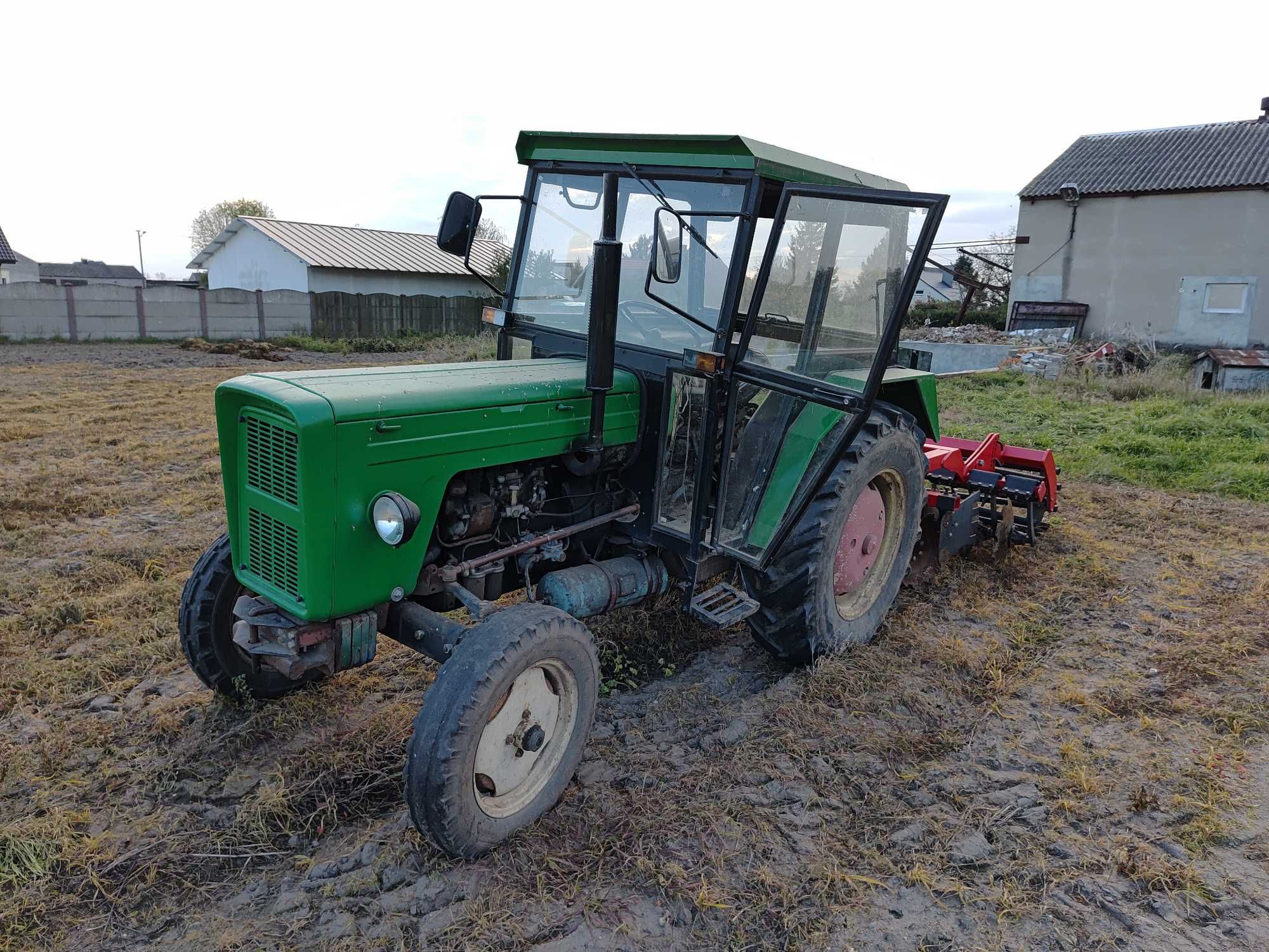 Sprzedam ciągnik C4011