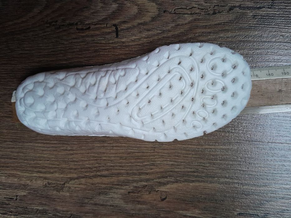 Дитячі кросівки 26 р.