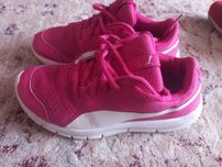 Buty sportowe Puma dziewczęce r.34