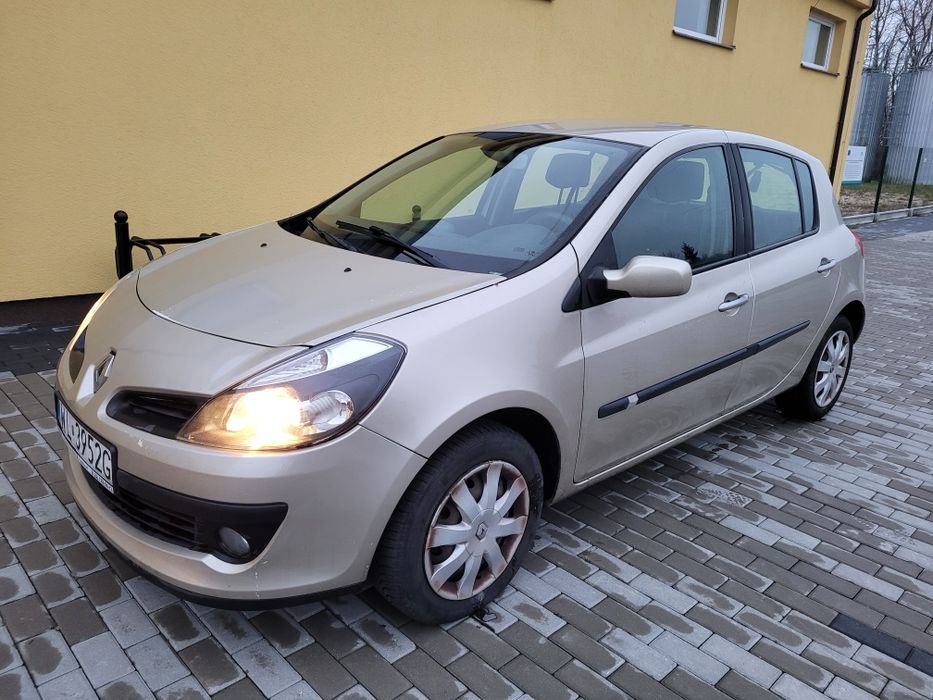 Renault Clio 1.6 benzyna. Klimatyzacja.
