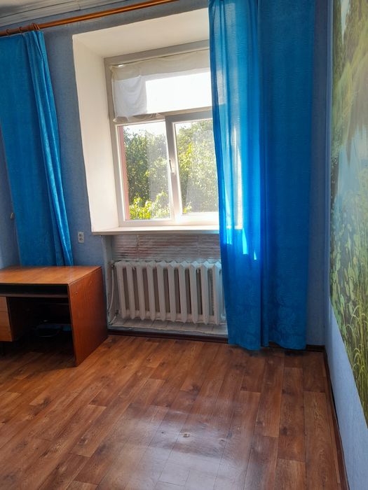 Продам 3х кімнатну квартиру/автономне газове  опалення/ КРЕС/ сталінка