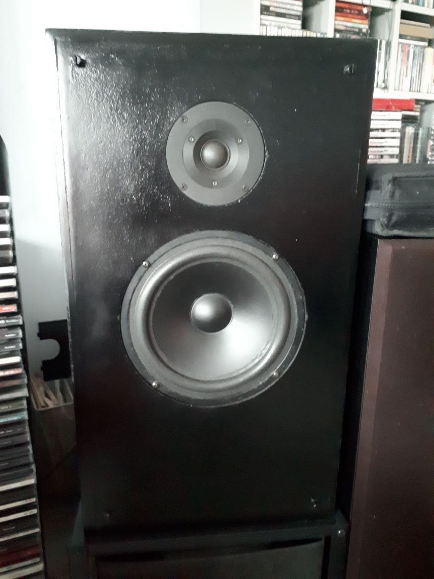 ONKYO D 302 e - Kolumny . Sprzęt AV . Płyty . Kasety . DVD . Zerknij !