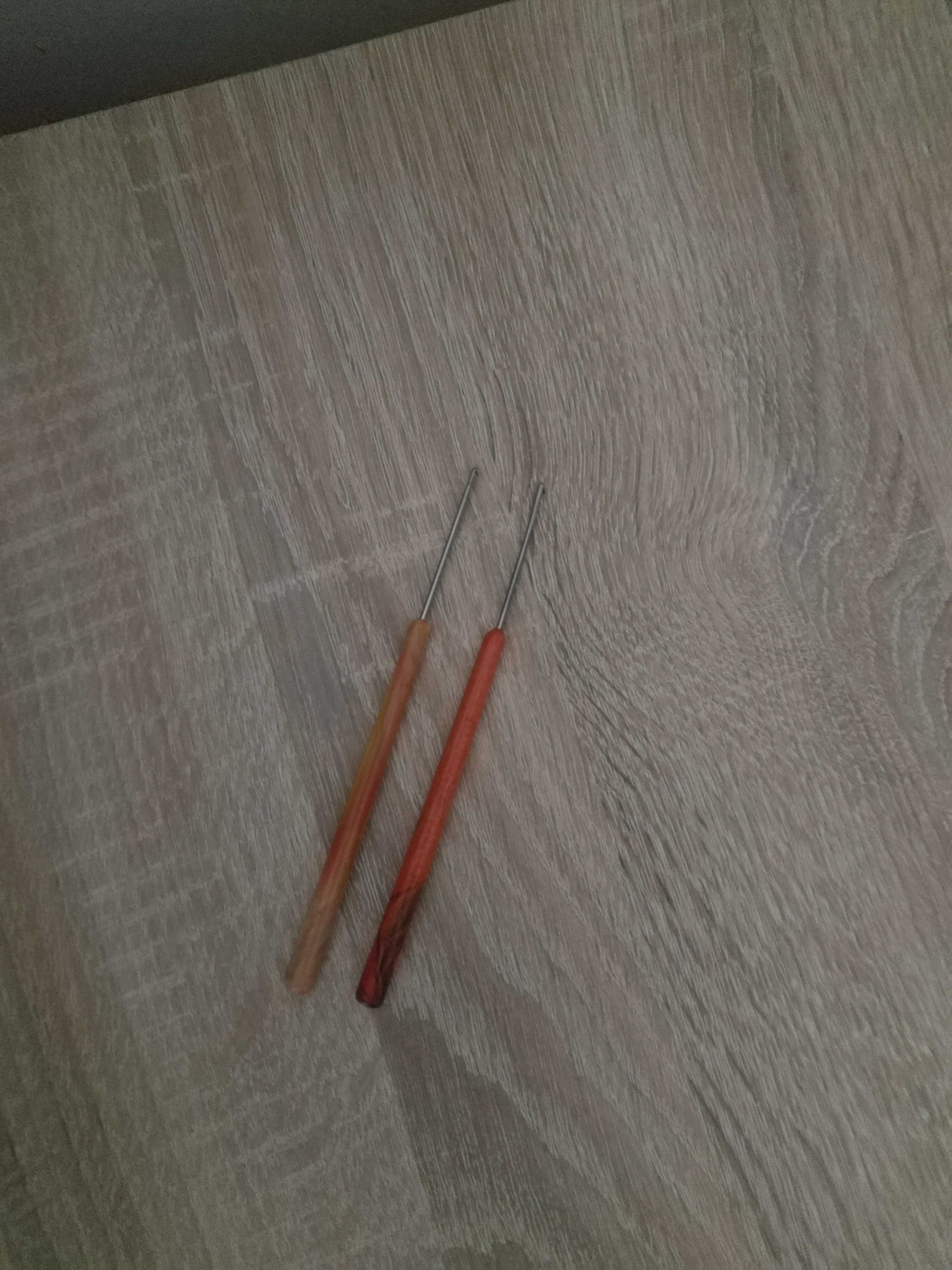 Крючки для вязания с пластиковой ручкой 2 шт.