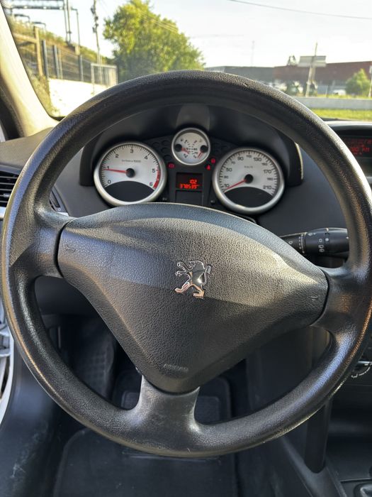 Peugeot 207 1.4HDI comercial