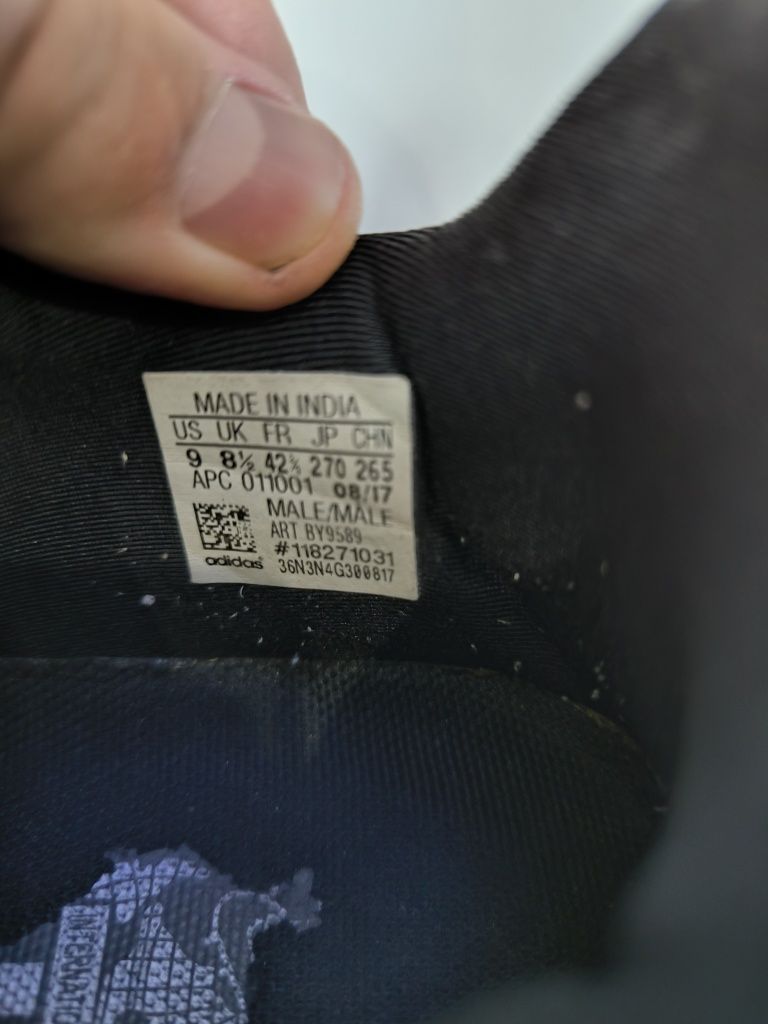 Кросівки чоловічі від фірми Adidas 42