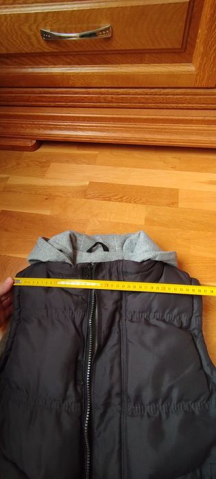 Безрукавка на хлопця 11-12