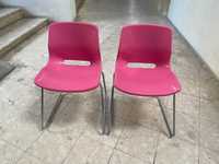 Cadeiras rosa (duas)