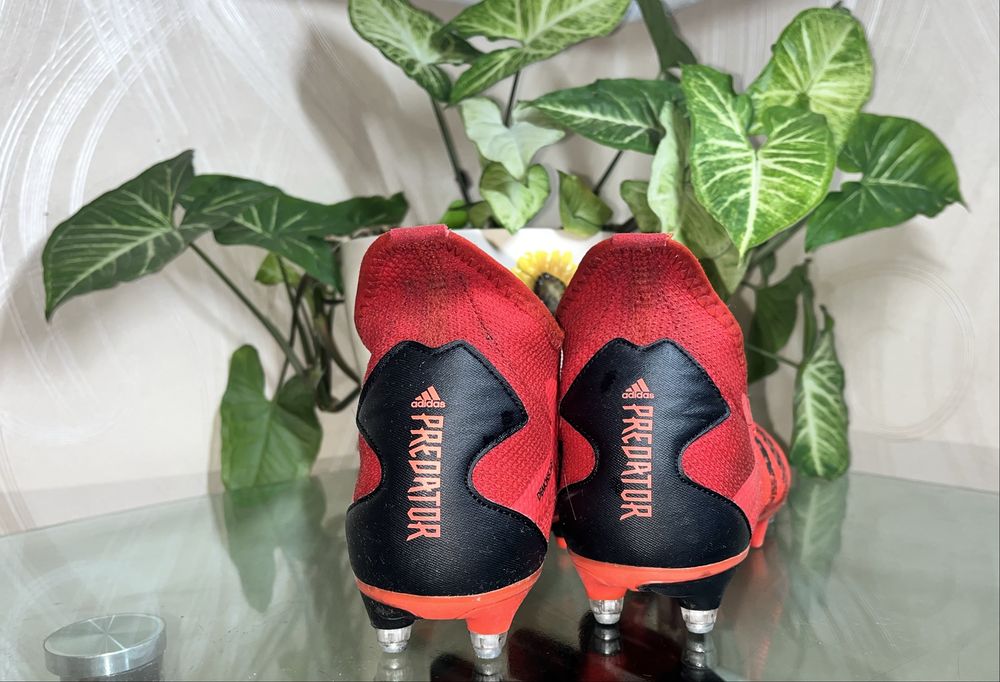 Футбольні Бутси Adidas Predator
