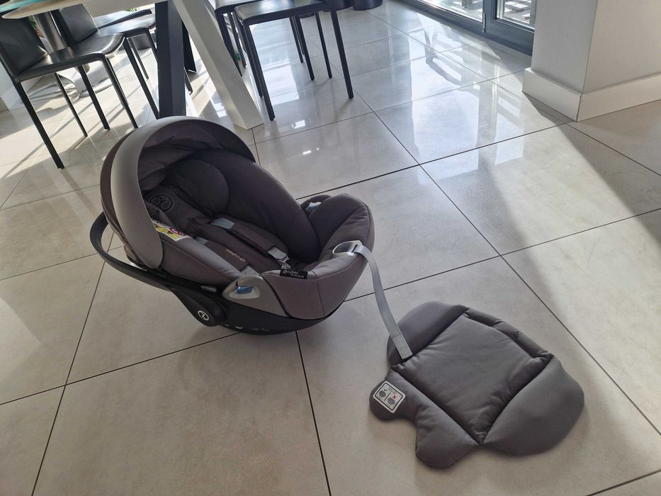 Fotelik samochodowy Cybex Cloud T i-Size szary jak nowy