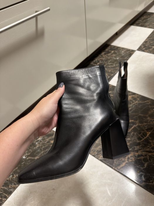 Чобітки на каблуку Le Berces осінні